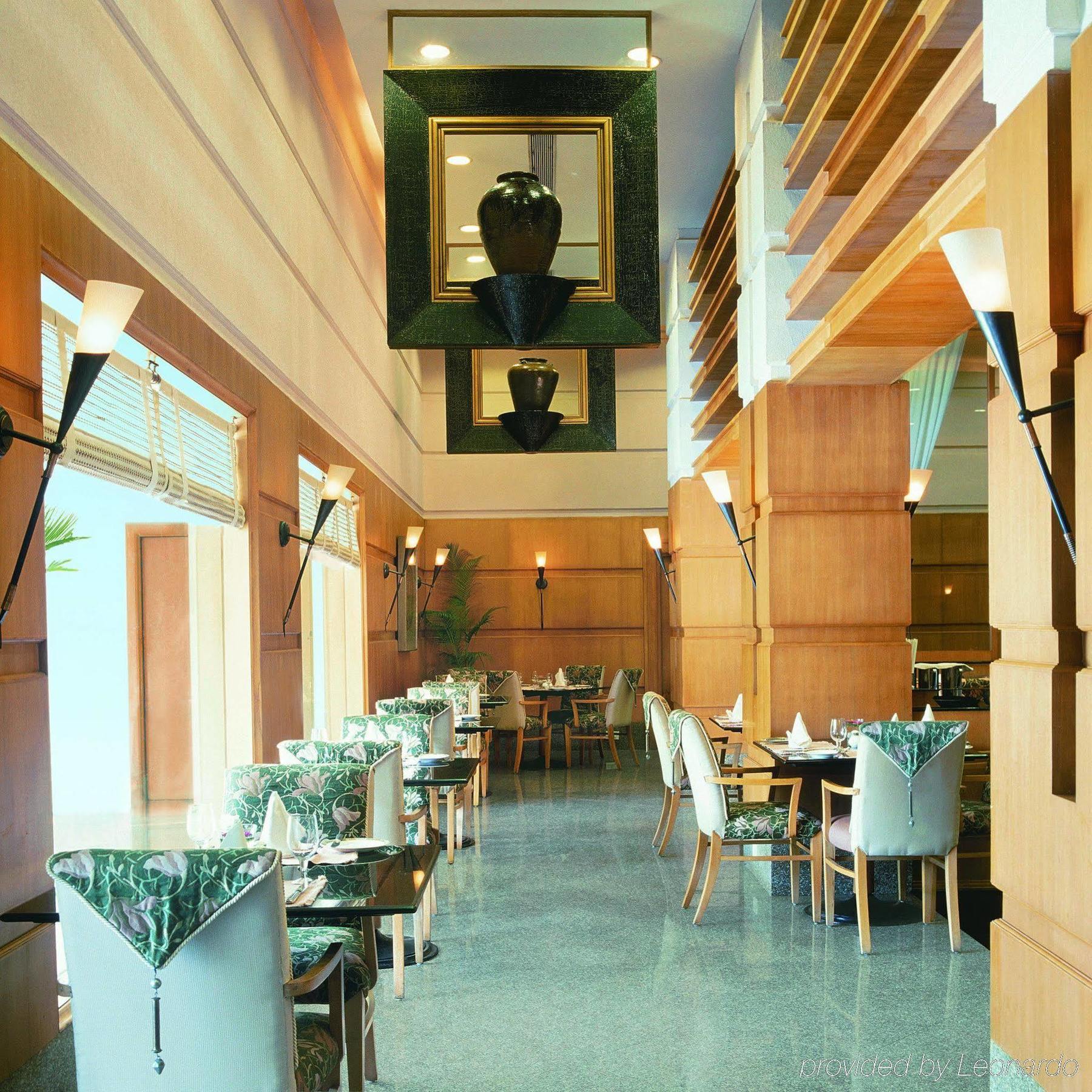 Trident Cochin Hotel Kochi Restaurante foto